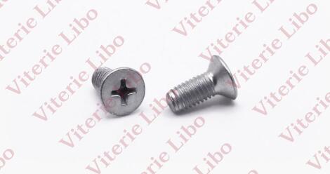 Recessed countersunk flat head thread rolling screws